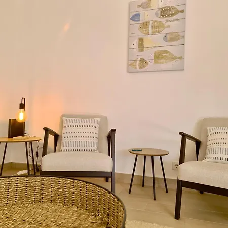 Вилла Fig Villa- Cleverdetails, Sleep 8, Pool, Children Playground, Tenis Court