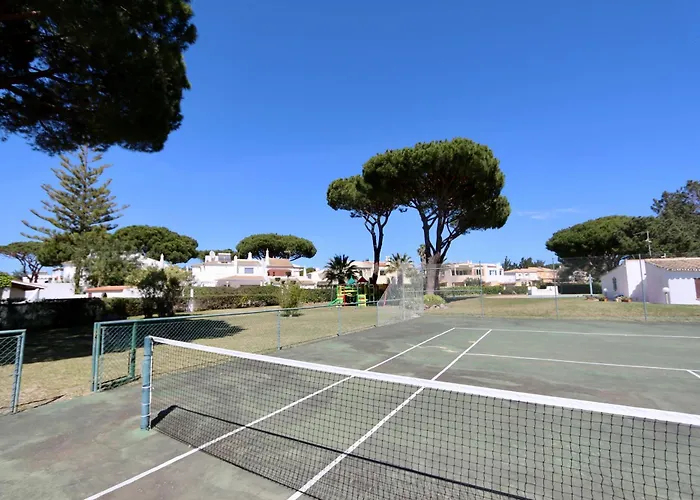 Fig Villa- Cleverdetails, Sleep 8, Pool, Children Playground, Ténis Court