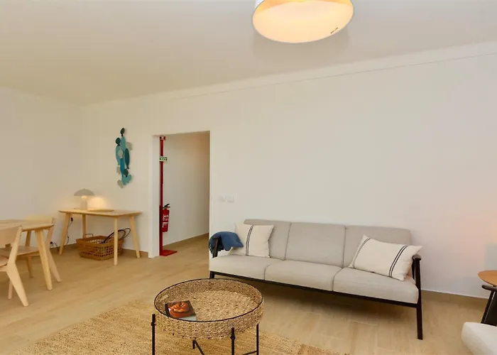 Villa Fig Villa- Cleverdetails, Sleep 8, Pool, Children Playground, Ténis Court *