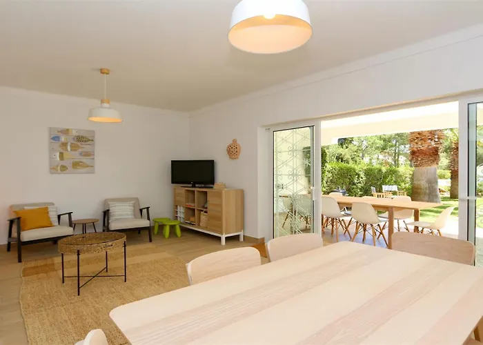 Fig Villa- Cleverdetails, Sleep 8, Pool, Children Playground, Ténis Court Villa *