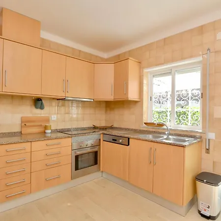 Villa Fig Villa- Cleverdetails, Sleep 8, Pool, Children Playground, Tenis Court
