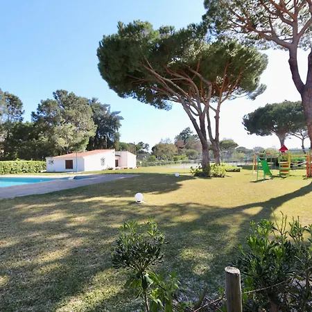 Fig Villa- Cleverdetails, Sleep 8, Pool, Children Playground, Ténis Court