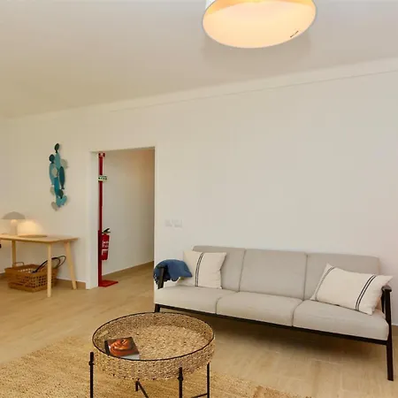 Villa Fig Villa- Cleverdetails, Sleep 8, Pool, Children Playground, Ténis Court *