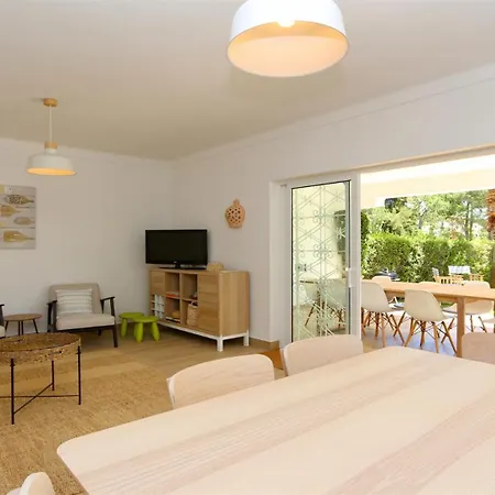 Fig Villa- Cleverdetails, Sleep 8, Pool, Children Playground, Ténis Court Villa *