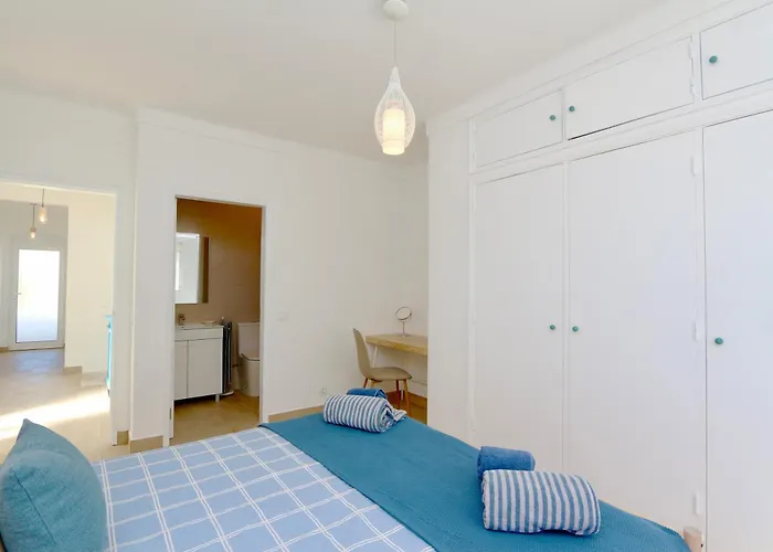 Fig Villa- Cleverdetails, Sleep 8, Pool, Children Playground, Tenis Court 别墅 维拉摩拉