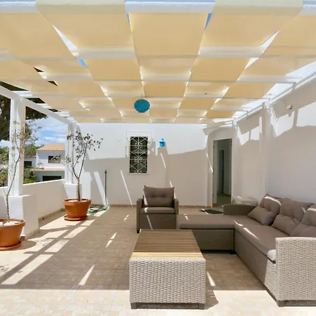 Fig Villa- Cleverdetails, Sleep 8, Pool, Children Playground, Tenis Court * ヴィラモウラ