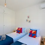 Villa Fig Villa- Cleverdetails, Sleep 8, Pool, Children Playground, Tenis Court