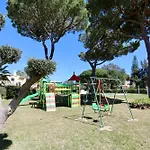 Fig Villa- Cleverdetails, Sleep 8, Pool, Children Playground, Tenis Court Villa *